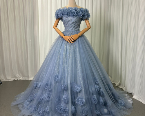 黒地にブルーのキラキラモチーフブルーのストーン魅惑的個性派ドレス 黒地にブルーのキラキラモチーフブルーのストーン魅惑的個性派