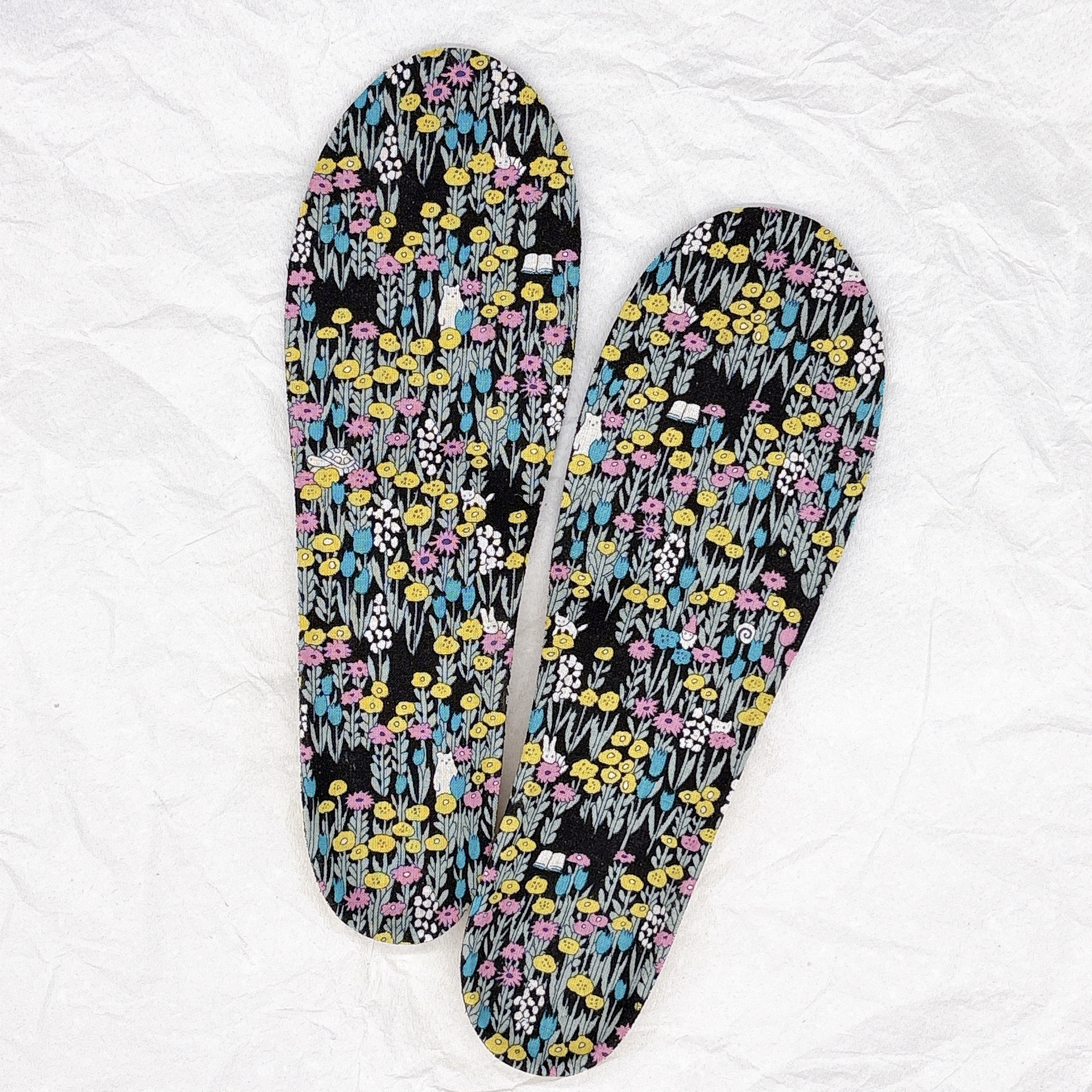 見せたくなるインソール－どうぶつと花(くろ)－履く時ワクワク♩歩いてらくらく♫