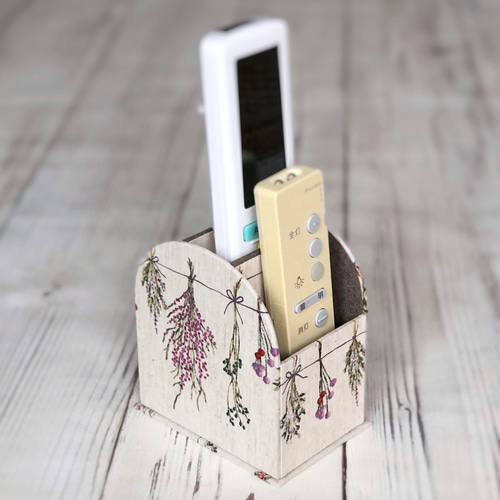 ★Y様ご確認用★デコパージュ＊ハンドメイド＊リモコンラック リモコンスタンド＜カルトナージュ＞スワッグ柄 リモコンラック t.n.