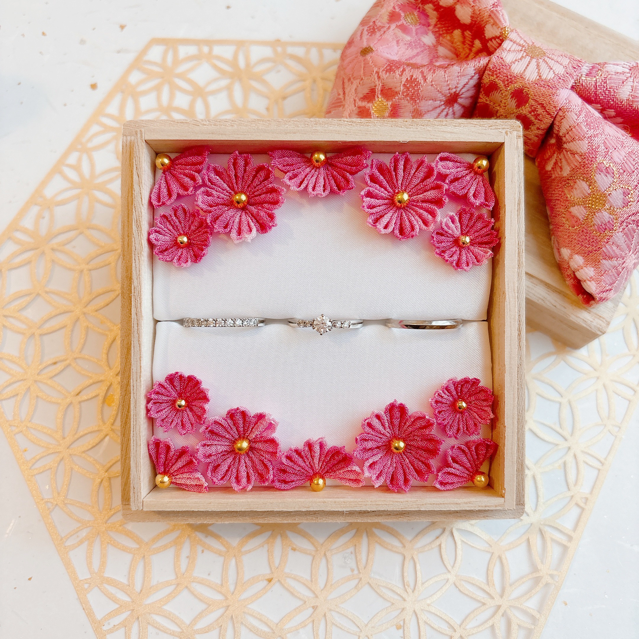 【コスモス】金襴リボン付きリングピロー