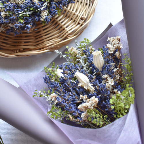 光触媒フラワー ドライフラワー風 スワッグL カウベルとラベンダーの冬の調べ 敬老の日】花香るラベンダーの花束 スワッグ ドライフラワー 花と生活