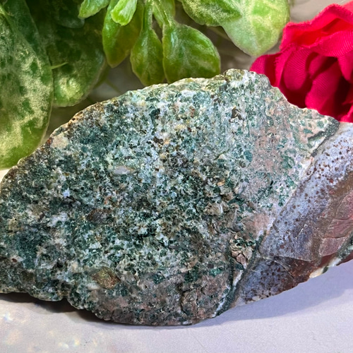 危険や災難除けの守護石✨ グリーンジャスパー 原石 ラフストーン