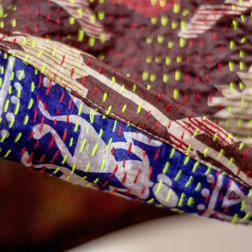 手縫いのサリースカート、シルクの手刺繍パッチワークスカート、インド