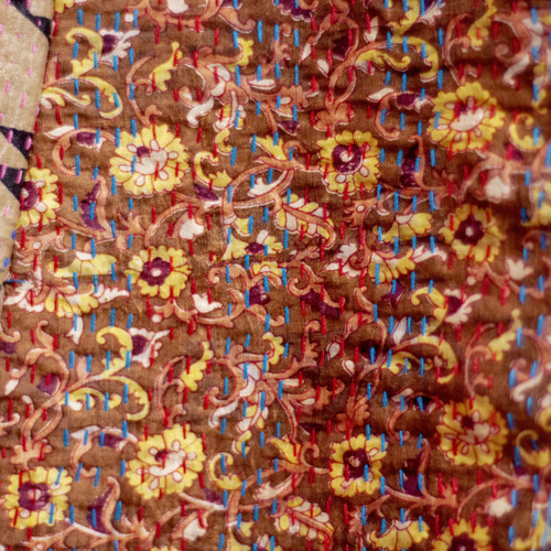 手縫いのサリースカート、シルクの手刺繍パッチワークスカート、インド