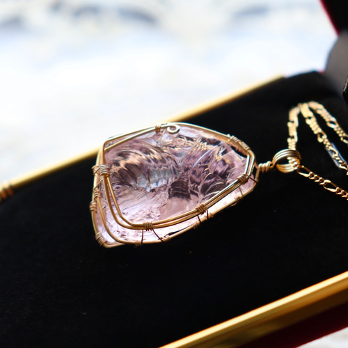 桜ピンクなアンダラクリスタル︎︎⟡ワイヤージュエリーネックレス