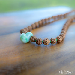 【受注制作 三種の神器・勾玉！成功と繁栄のお守り！高品質！ミャンマー産翡翠】4WAY ルドラクシャハーフマーラー 4枚目の画像