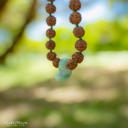 【受注制作 三種の神器・勾玉！成功と繁栄のお守り！高品質！ミャンマー産翡翠】4WAY ルドラクシャハーフマーラー 3枚目の画像