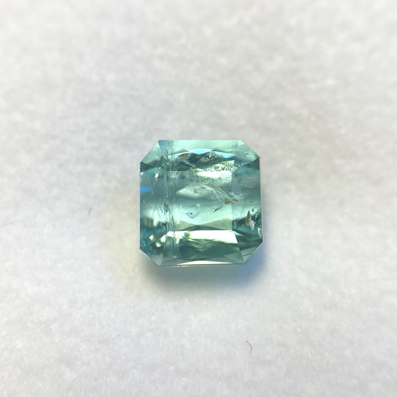 シーフォームトルマリン 0.75ct モザンビーク産