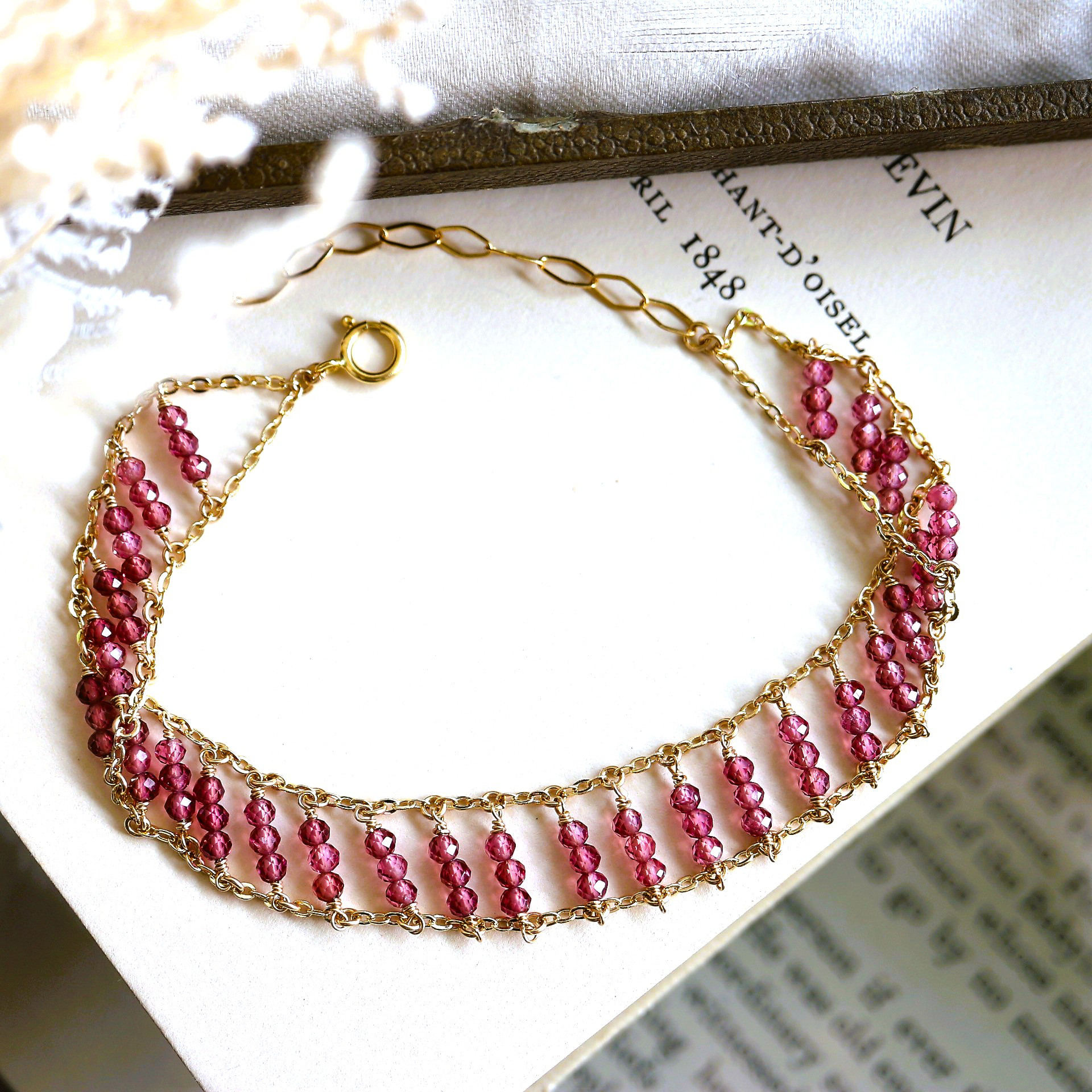 14Kgf＊【天然石】「薄紅の記憶と午後の手紙 」〜モザンビークガーネットのブレスレット〜