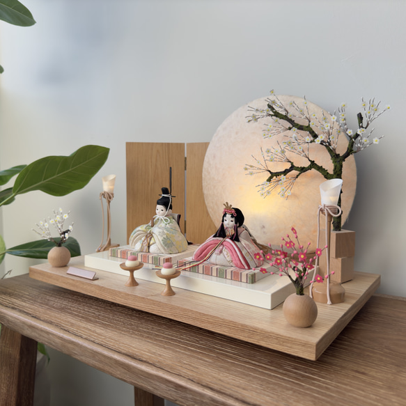 minicola rico葉音（はのん）木目込み雛人形 高岡塗台 雪花丸型照明×木