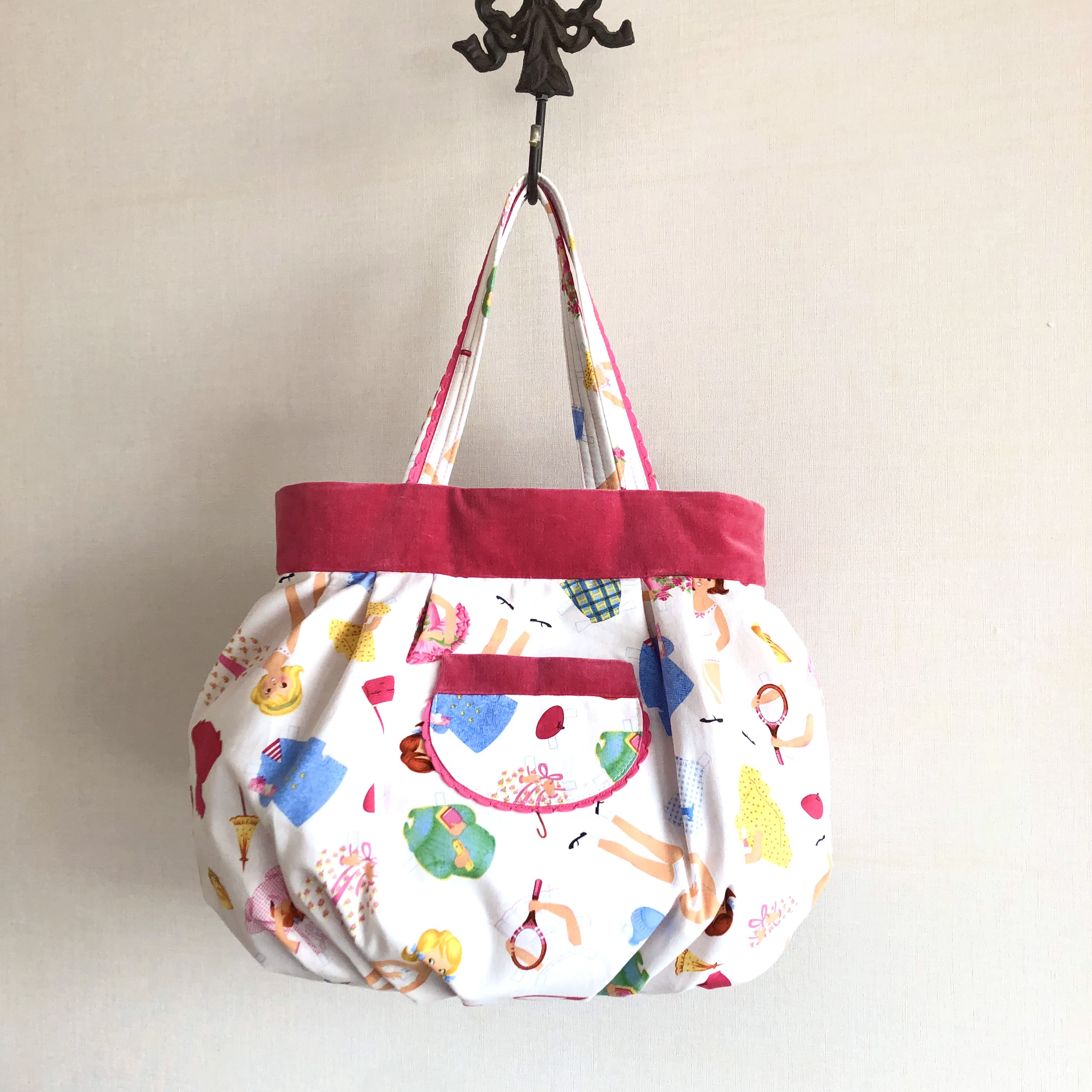 着せ替え人形のグラニーバッグ＊Dress-up doll＊