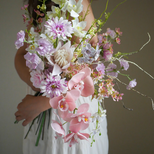 胡蝶蘭ブーケ】じゅわっとピンクだけどカラフル！｜アーティフィシャル