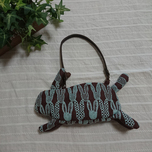 5521Aミナペルホネンハーフハンドメイド 革リュックpomppia ブルー