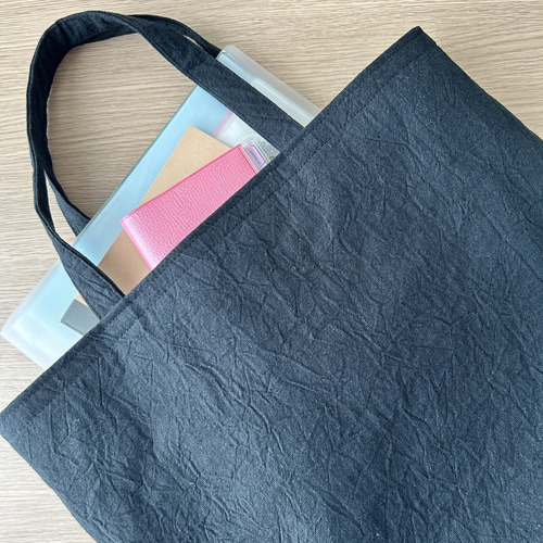 裏地も素敵なトートバッグ・コットンリネンのブラック/持ち手短め