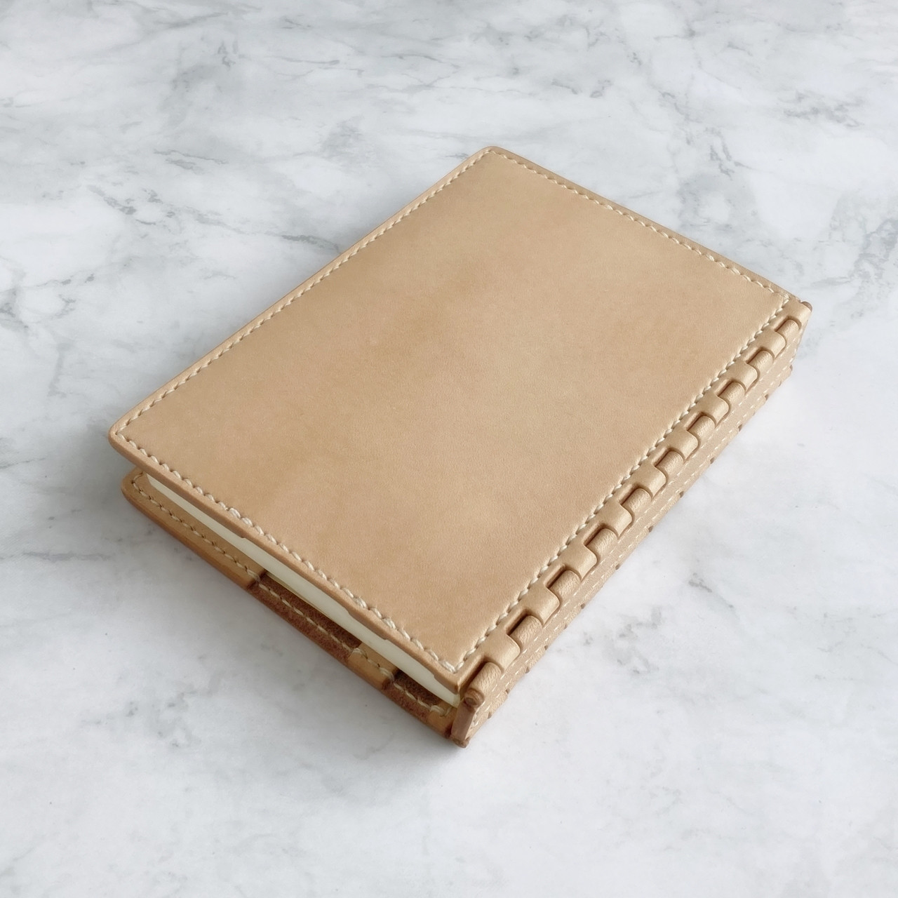 蝶番のレザーブックカバー Natural