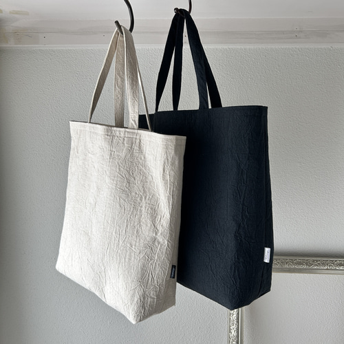 裏地も素敵なトートバッグ・コットンリネンのオフホワイト/持ち手短め