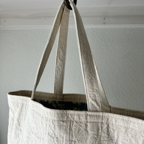 裏地も素敵なトートバッグ・コットンリネンのオフホワイト/持ち手短め