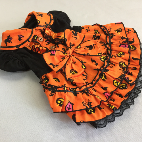 ◎犬服オーダー◎ハロウィン～シルエット柄フリルスカート◎姫