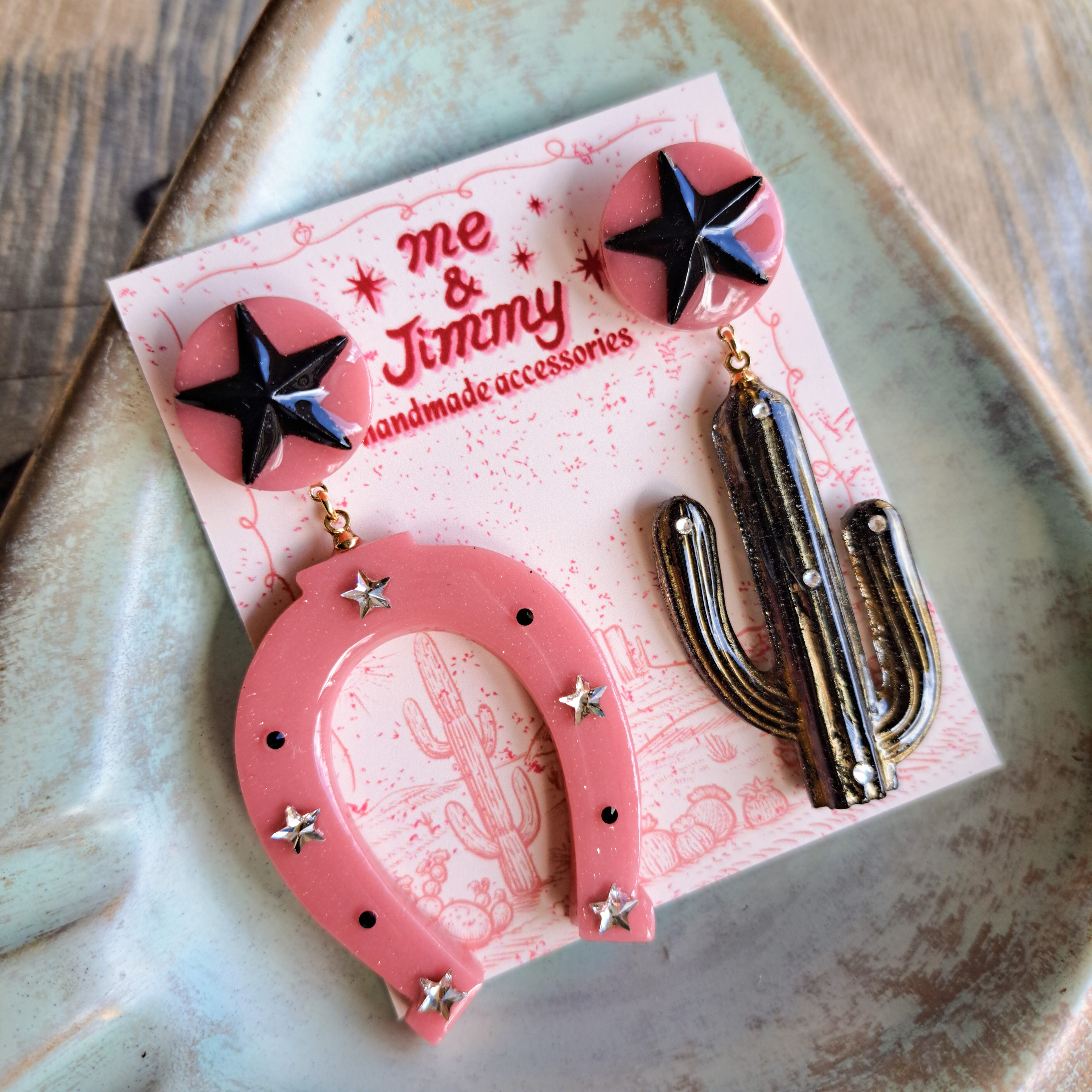 ★Rodeo Girl ★【Pink×Black】ロカビリー・ホースシュー＆サボテンアシンメトリーピアス・イヤリング