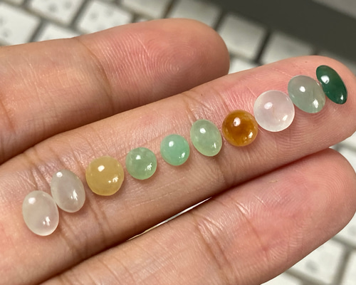 RS11-137 ミャンマー産 天然 A貨 本翡翠 ルース 硬玉 ジェダイト