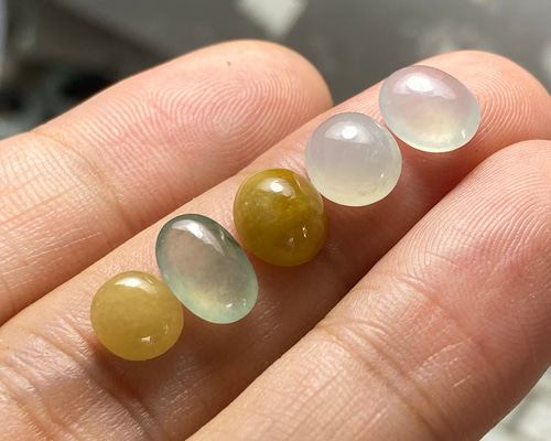 RS11-141 ミャンマー産 天然 A貨 本翡翠 ルース 硬玉 ジェダイト