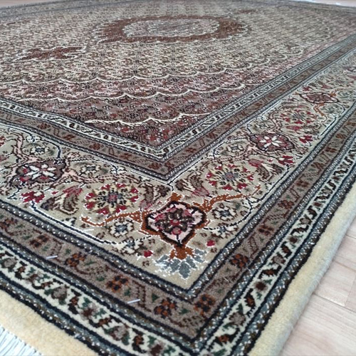 ペルシャ絨毯 タブリーズ産 マヒデザイン 208×148㎝ TS3761 カーペット