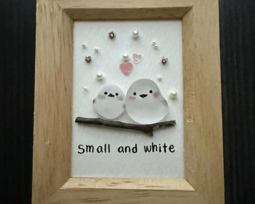 シーグラスアート　♡いつも一緒♡　シマエナガ シーグラスアート シマエナガ5 「白い恋人」 イラスト kanny-mac 通販