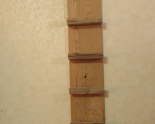 木製CDディスプレイラック（縦型 4段） 壁掛けラック・ウォール