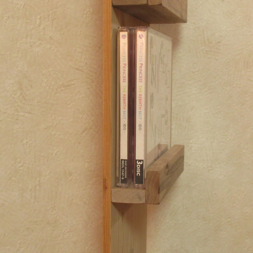 木製CDディスプレイラック（縦型 4段） 壁掛けラック・ウォール