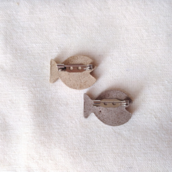 小さいおさかなのブローチ 2枚目の画像