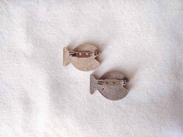 小さいおさかなのブローチ 2枚目の画像