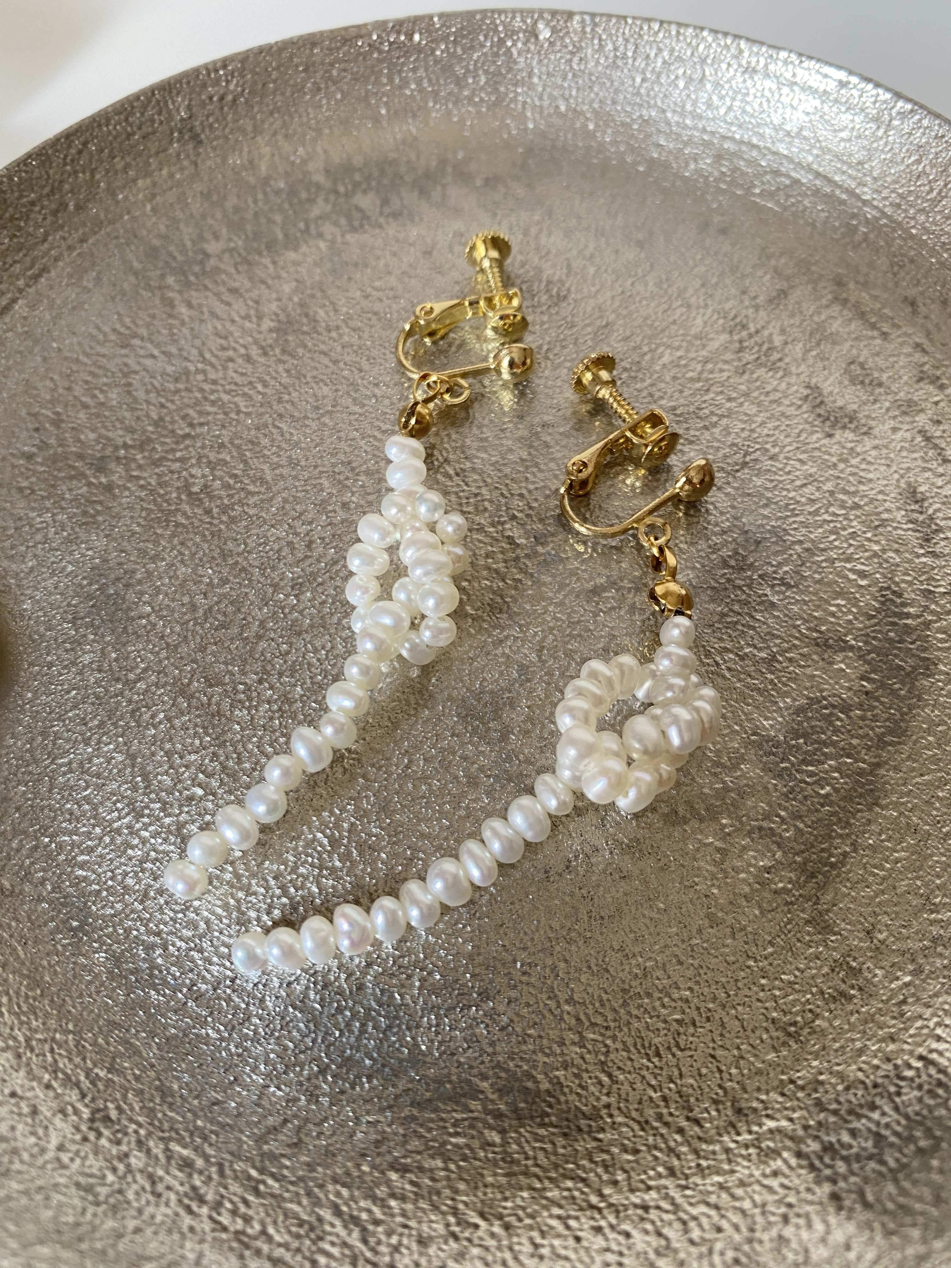 淡水パールロングイヤリング　ピアス　大人かわいい　プレゼントにも　送料無料