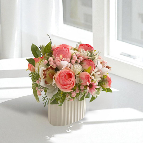 フラワーアレンジメント 上品に華やぐ空間へ｜フラワーギフト 光触媒