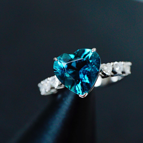 ハート」K18 インディゴカラー 天然ブルートルマリン リング 健康 調和