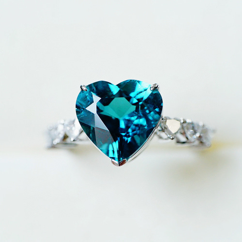 ハート」K18 インディゴカラー 天然ブルートルマリン リング 健康 調和