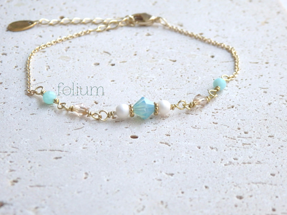 ミルキーグリーン＊ソロバンビーズブレスレット ブレスレット folium