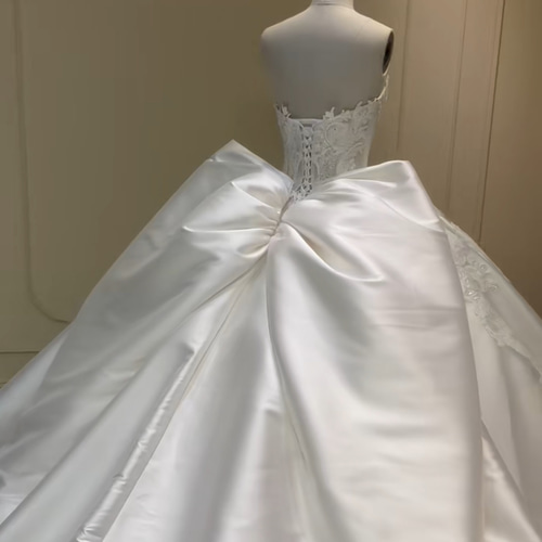 大人気チューブトップ フランスレース クラシカル高級サテン オフ