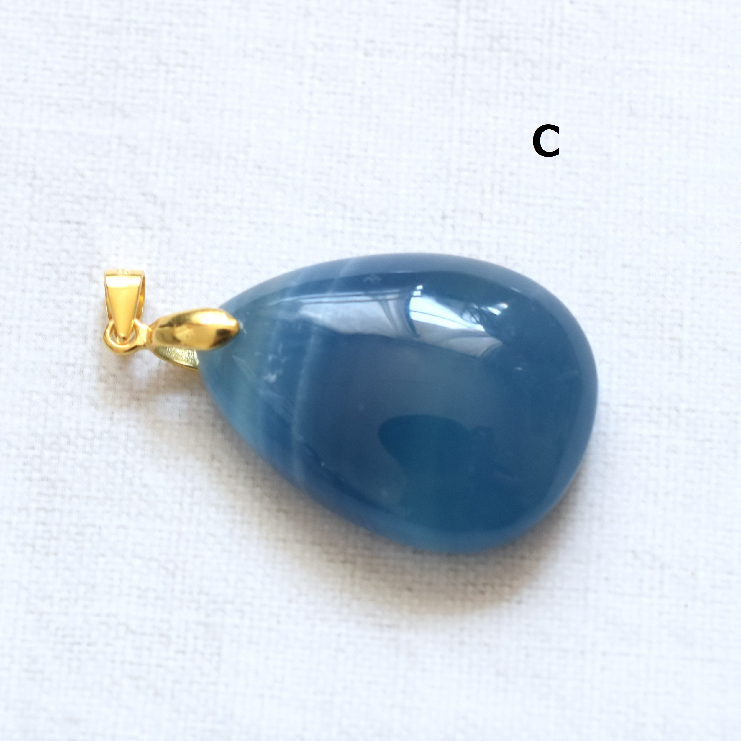 【選べる・1点もの】天然　デニムブルー　バンデッドカルサイト　革コードネックレス85cm