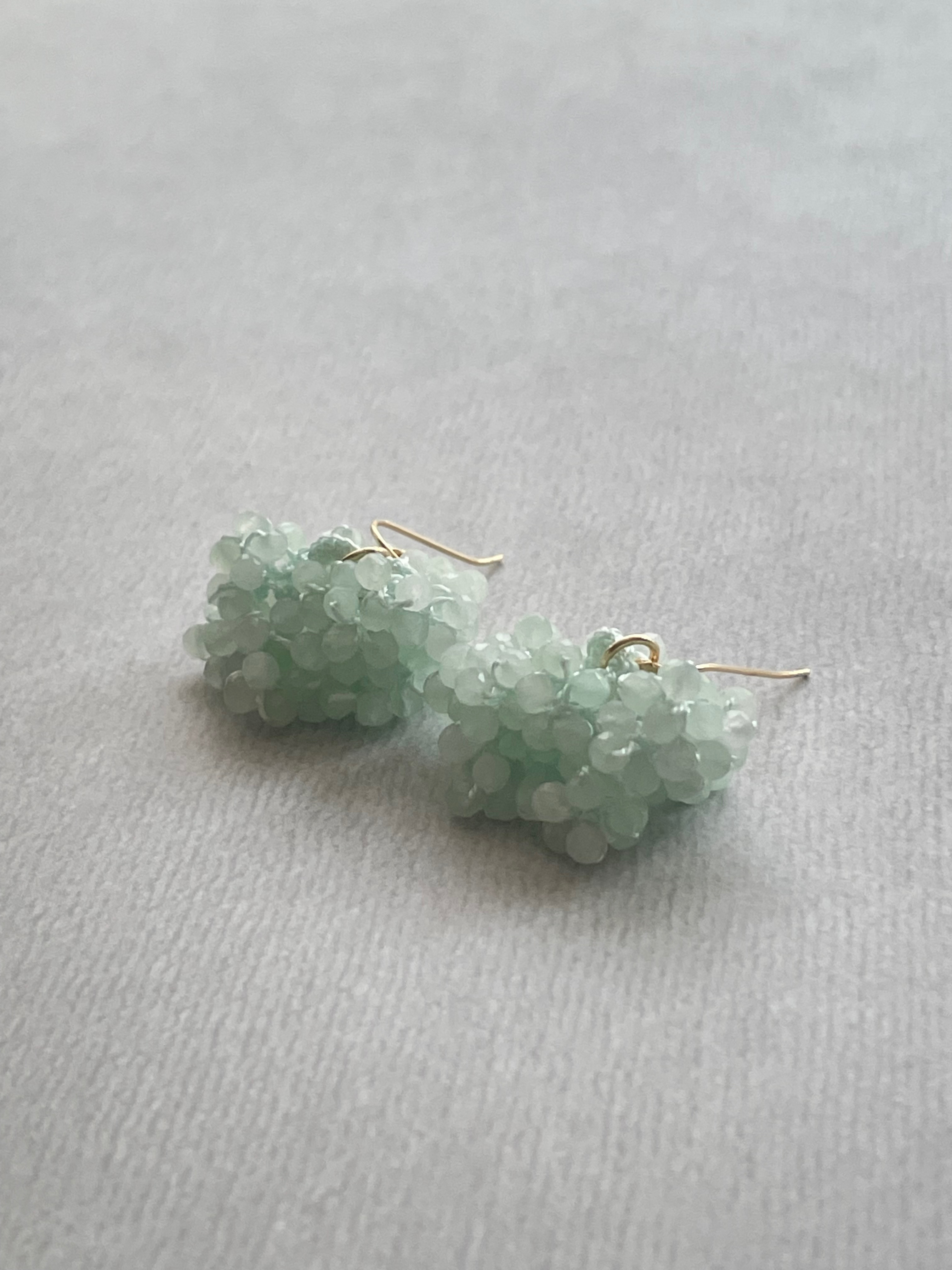 実り ― 柔らかに色づくパステルカラーグリーンジェードの耳飾り ピアス/イヤリング　14kgf 天然石