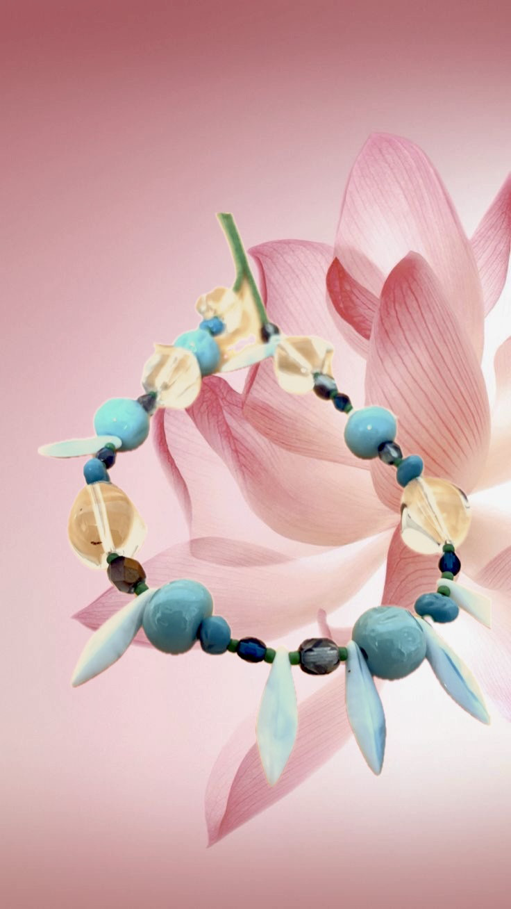 水玉ネックレス