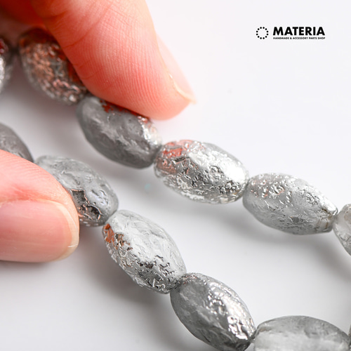チェコガラスビーズ 多面オーバル グレー＆シルバー 2個 チェコビーズ