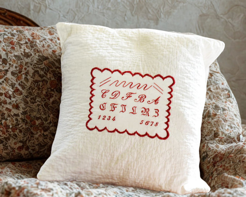アンティークキルト＆刺繍サンプラー クッション【sa729