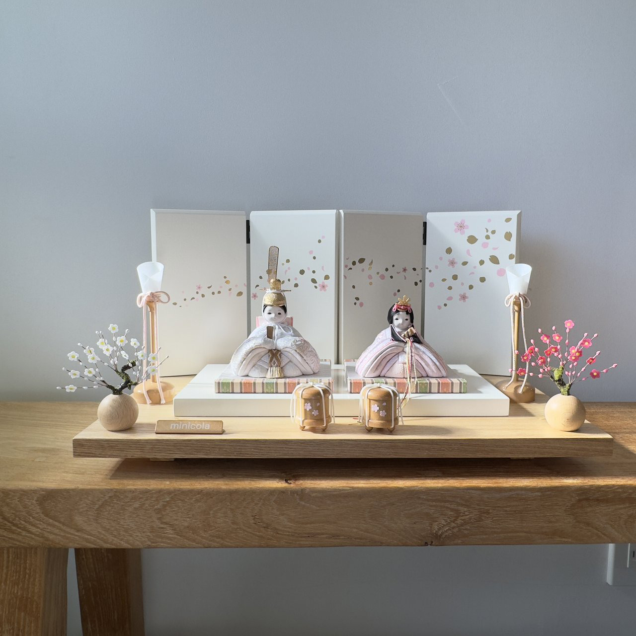 minicola　rico萌亜（もあ）木目込み雛人形　高岡塗台　ミルキー桜蒔絵屏風　ひな人形　ひな祭り