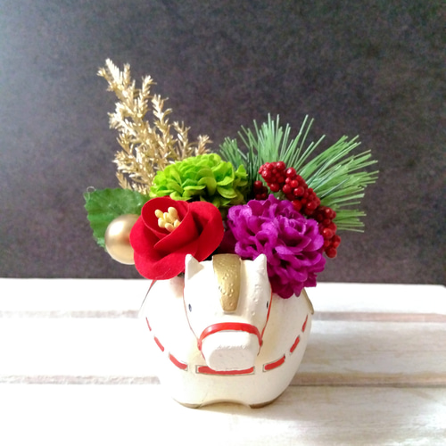 お正月 2026年 干支 フラワーアレンジ 椿 馬 午 午年 うま 正月飾り