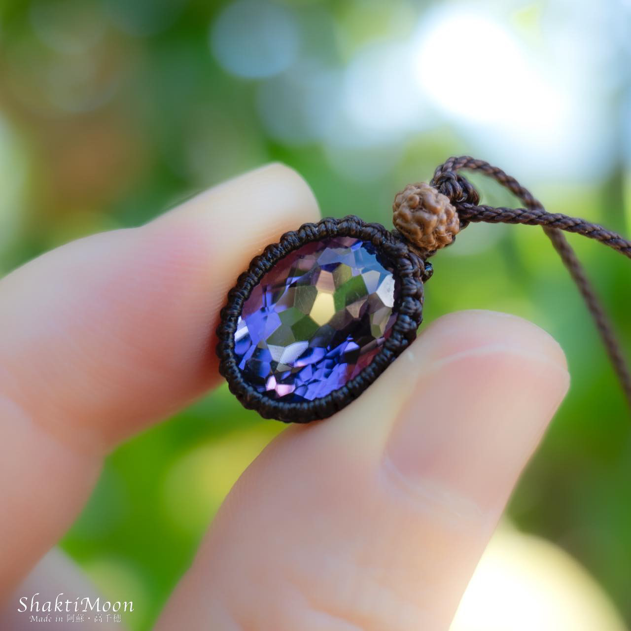 精神を安定させ、本来の自分を取り戻したいあなたへ！プレミアムカットアメジストとルドラクシャのお守りネックレス44