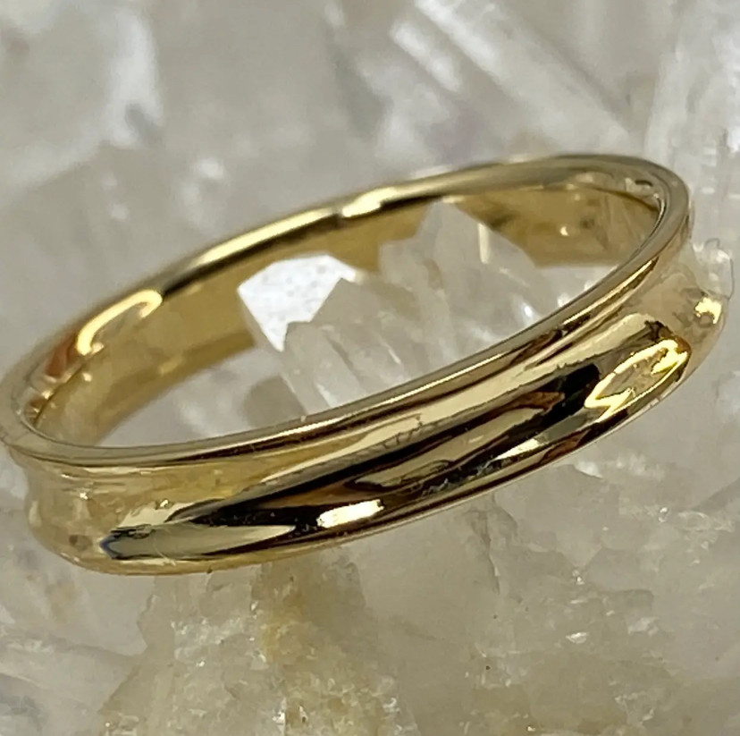 【新品未使用】K18YG U字デザインリング 9.5号