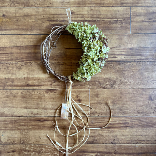 アナベル紫陽花　三日月リース アジサイ ムーンリース 23×27cm ＊ 三日月リース 紫陽花