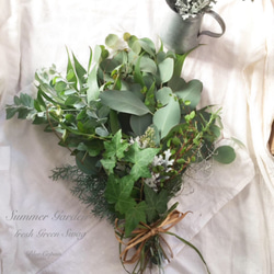 小さなパンパスグラスと小花達のふわふわスワッグフライングスワッグにも 小さなパンパスグラスと小花達のふわふわスワッグフライング