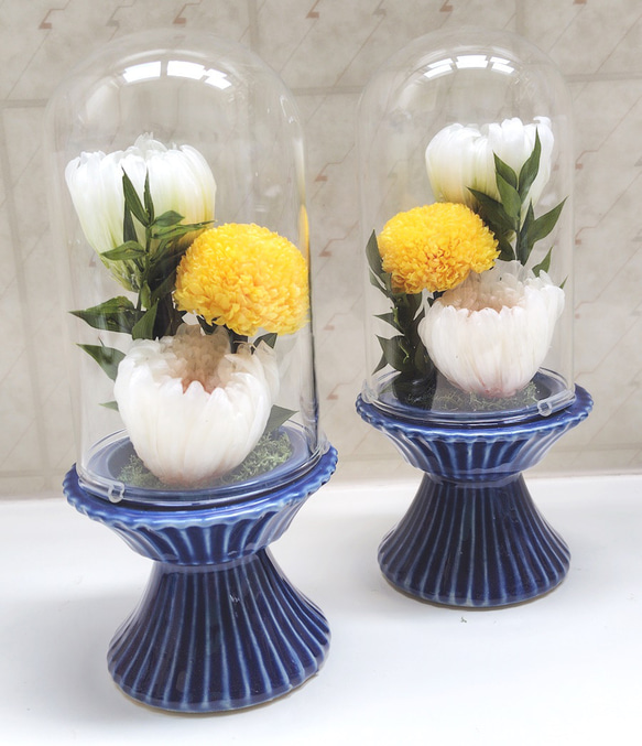 プリザーブドフラワー仏花対ガラスドーム大輪菊 プリザーブドフラワー 仏花 ガラスドーム中 対輪菊 御供