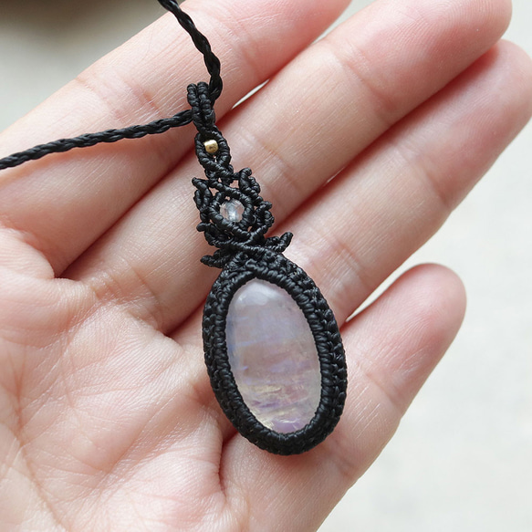 レインボームーンストーン天然石マクラメネックレスmac430エスニックエキゾチックな金属アレルギーフリーアクセサリー 12枚目の画像